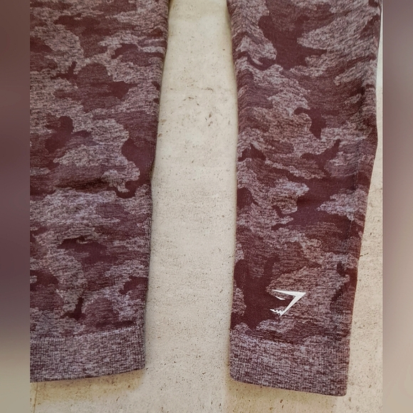 Gymshark Adapt Camo Leggings - Picture 6 of 6